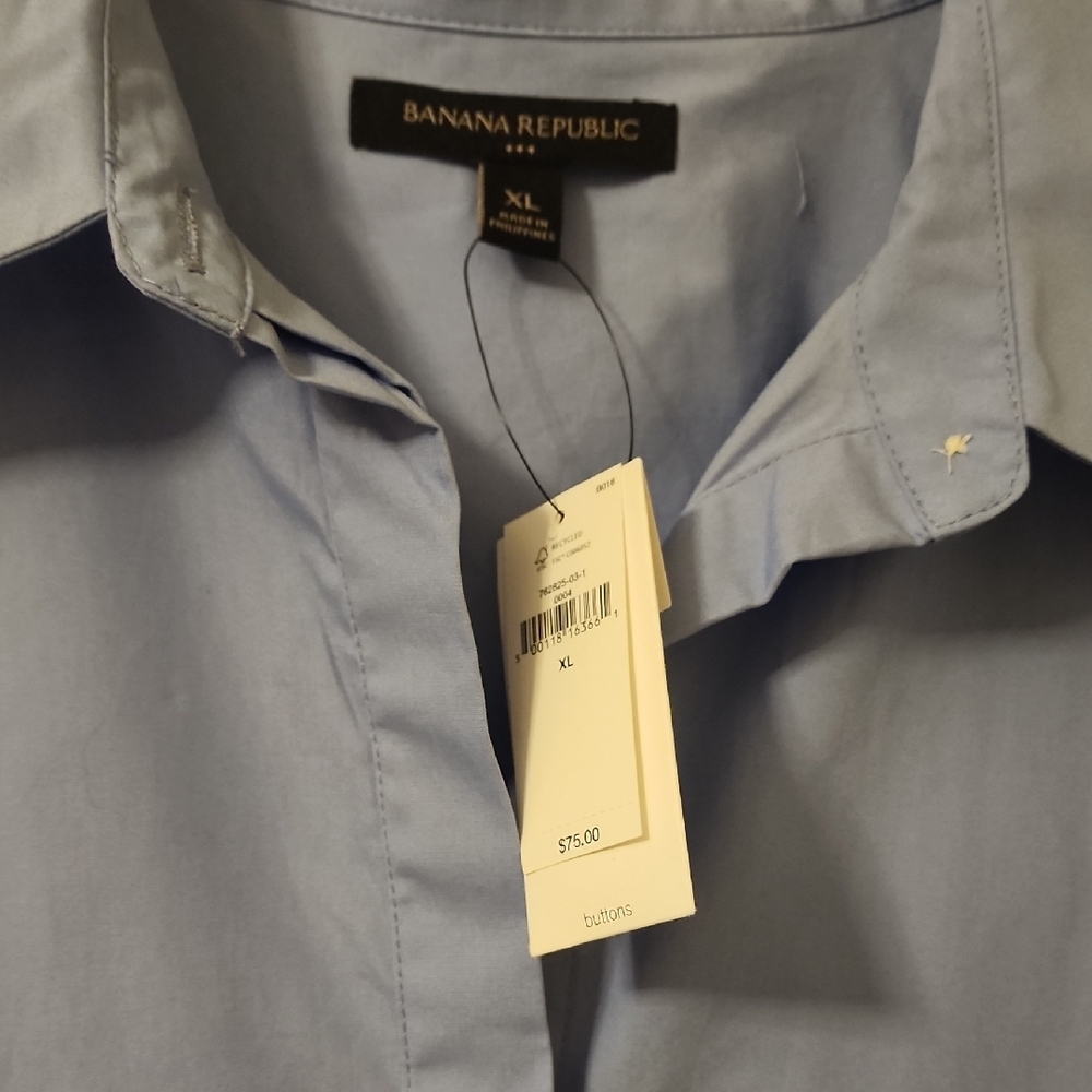 Banana Republic Light Blue Casual Button Down Shirt - Picture 2 of 3